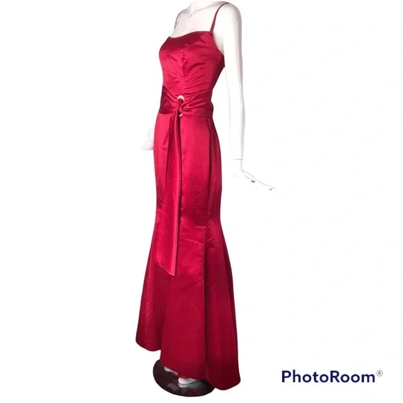 Da Vinci Dresses | Da Vinci Formal Gown Homecoming Red Satin Mermaid Trumpet Maxi Length Size 8 | Color: Red | Size: 8 | Dianekays01'S Closet
